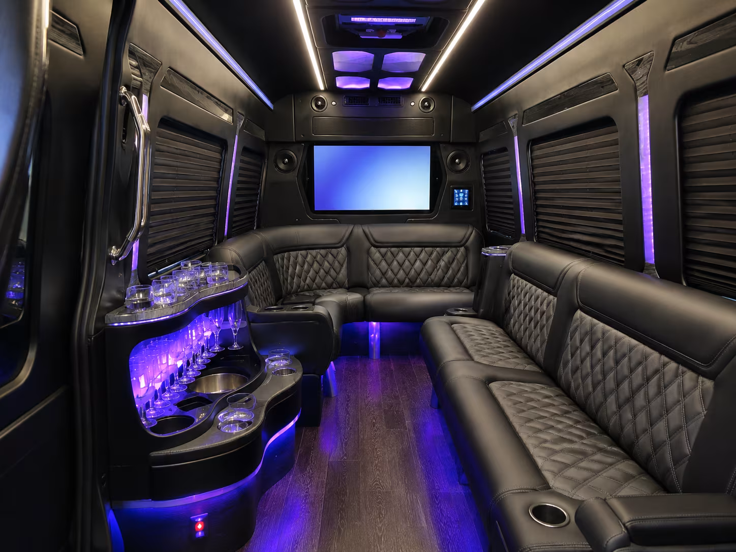 busrentalnorthport com is how north port high school prom groups book their rides